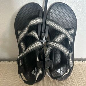 Ozark Trail Men's Black Cross Strap Sport Sandals Size 13 NWT